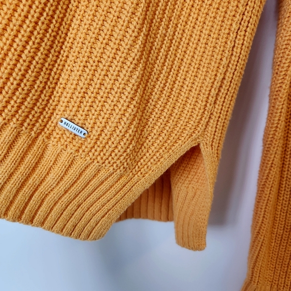 Hollister Knitted Crewneck - Picture 6 of 7